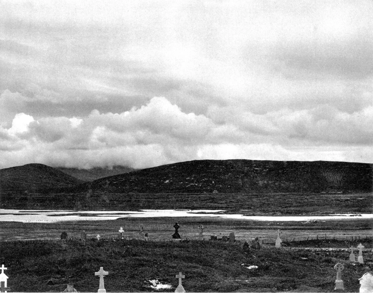 Daliburgh Burial Ground, Paul Strand, Tir a' Mhurain 1962