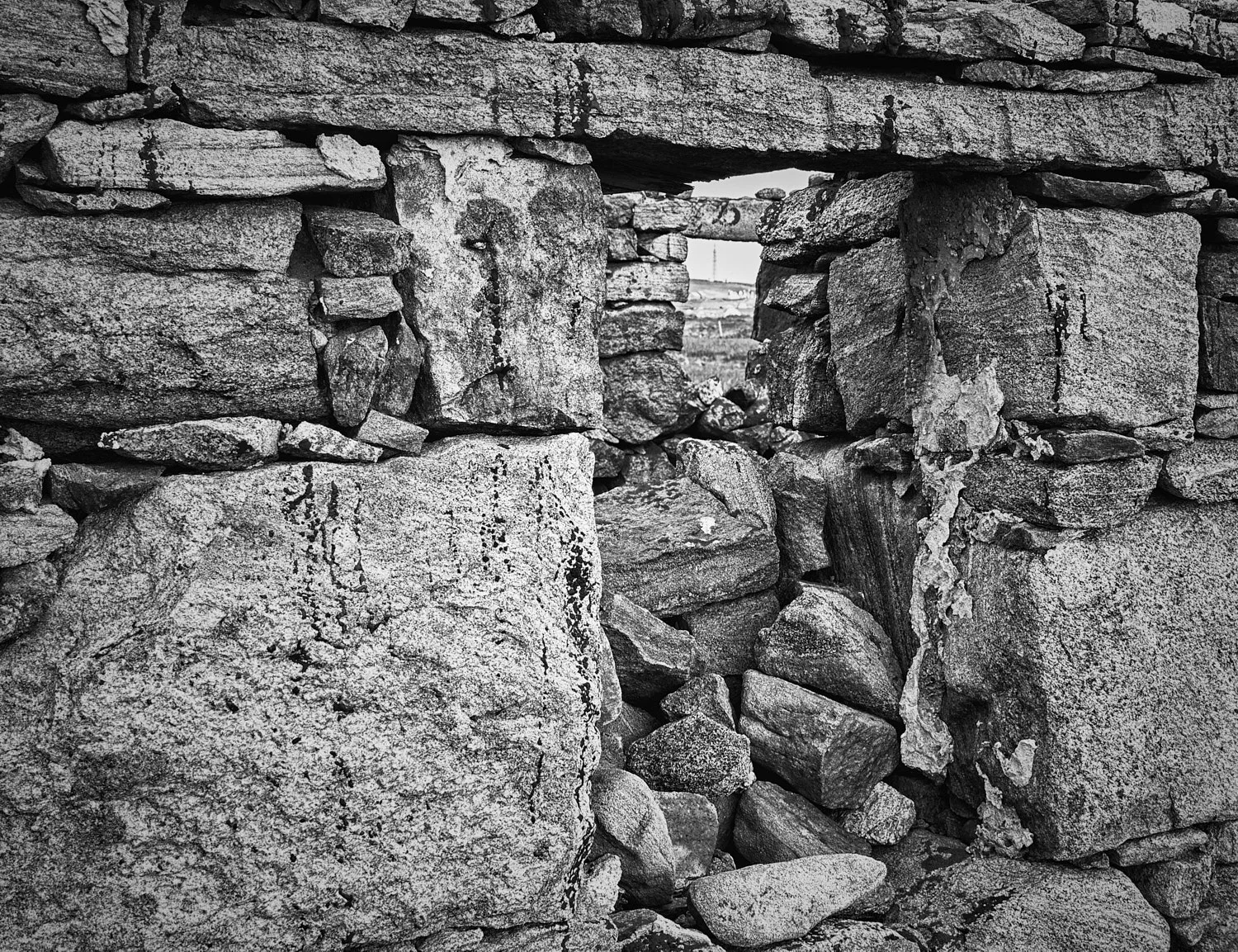 Ruined croft window, Smercleit. Mark Farrington, 2016.