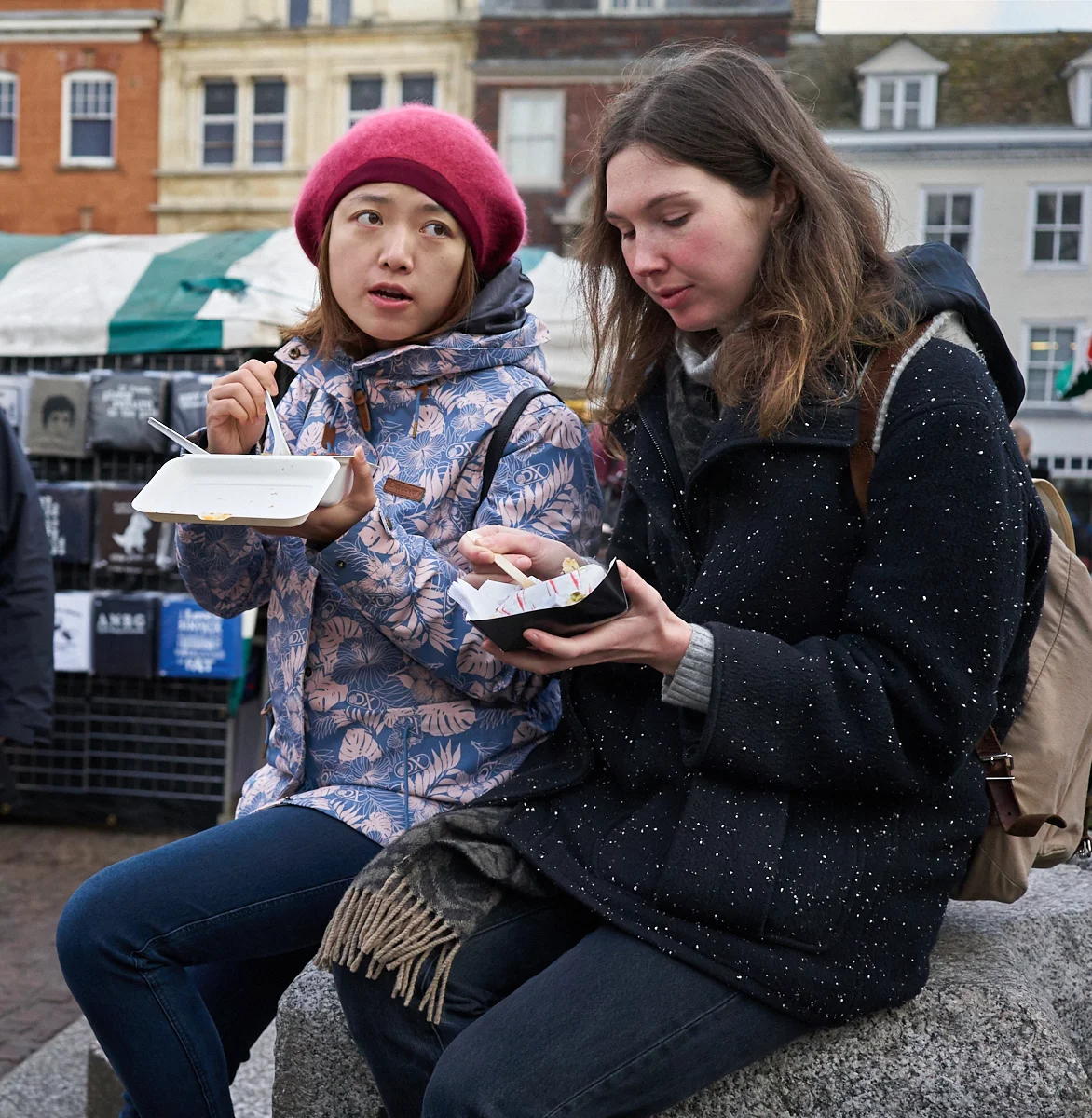 Lunch on the fountain.