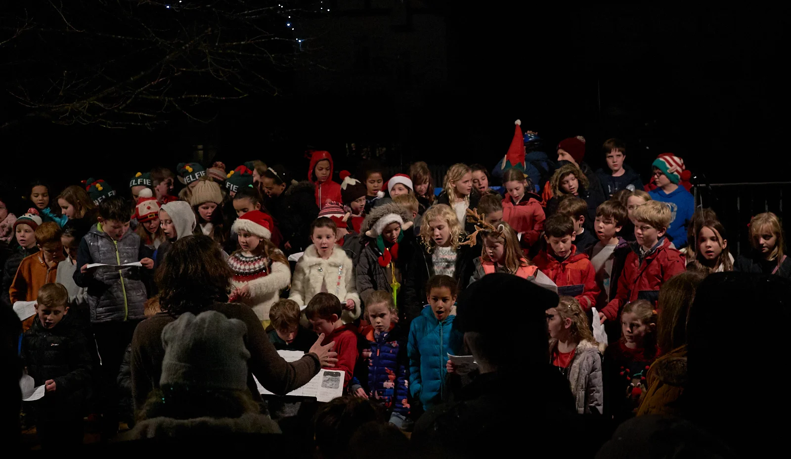 Choir 1600x1200 sRGB.jpg