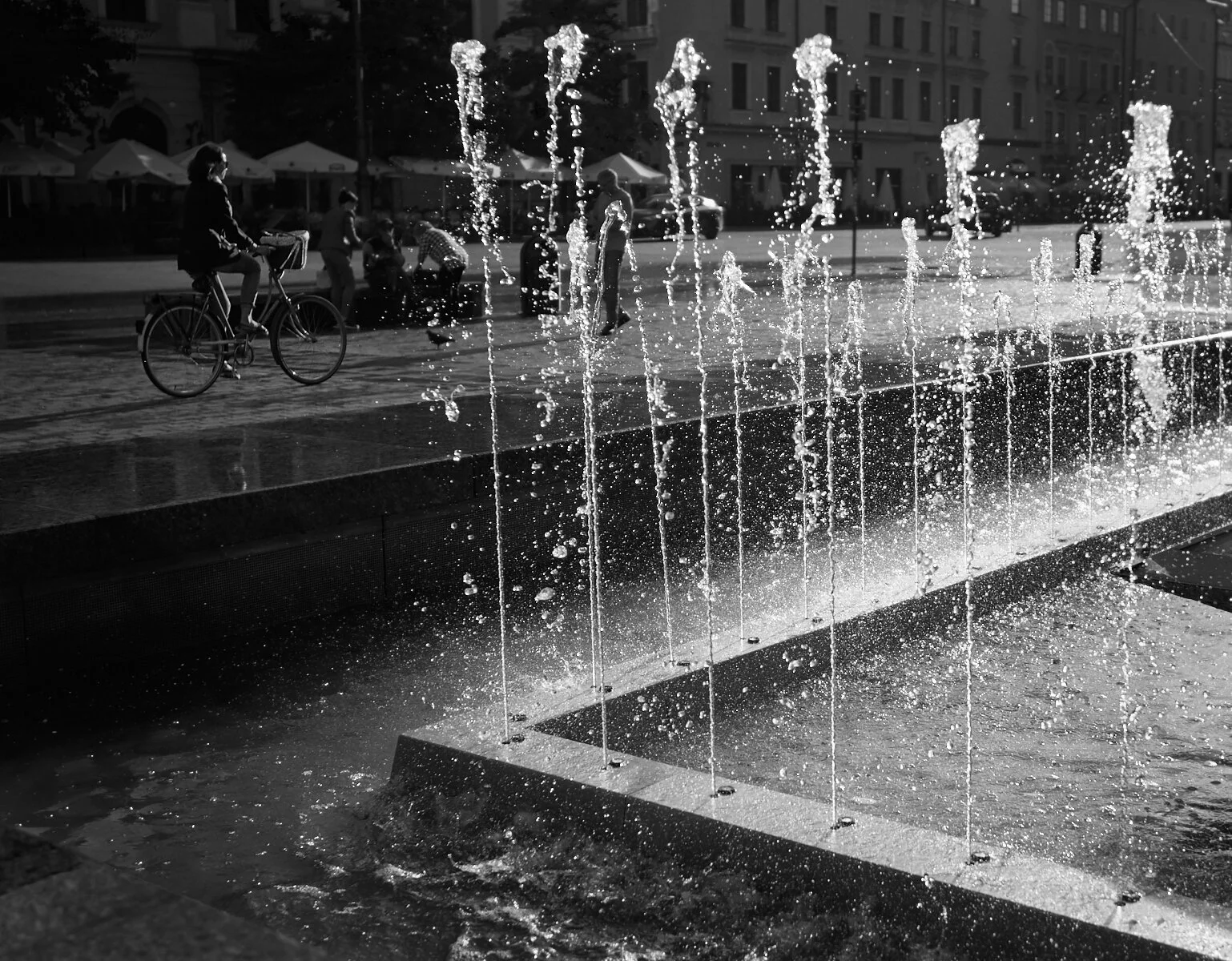 Rynek Glowny fountain.
