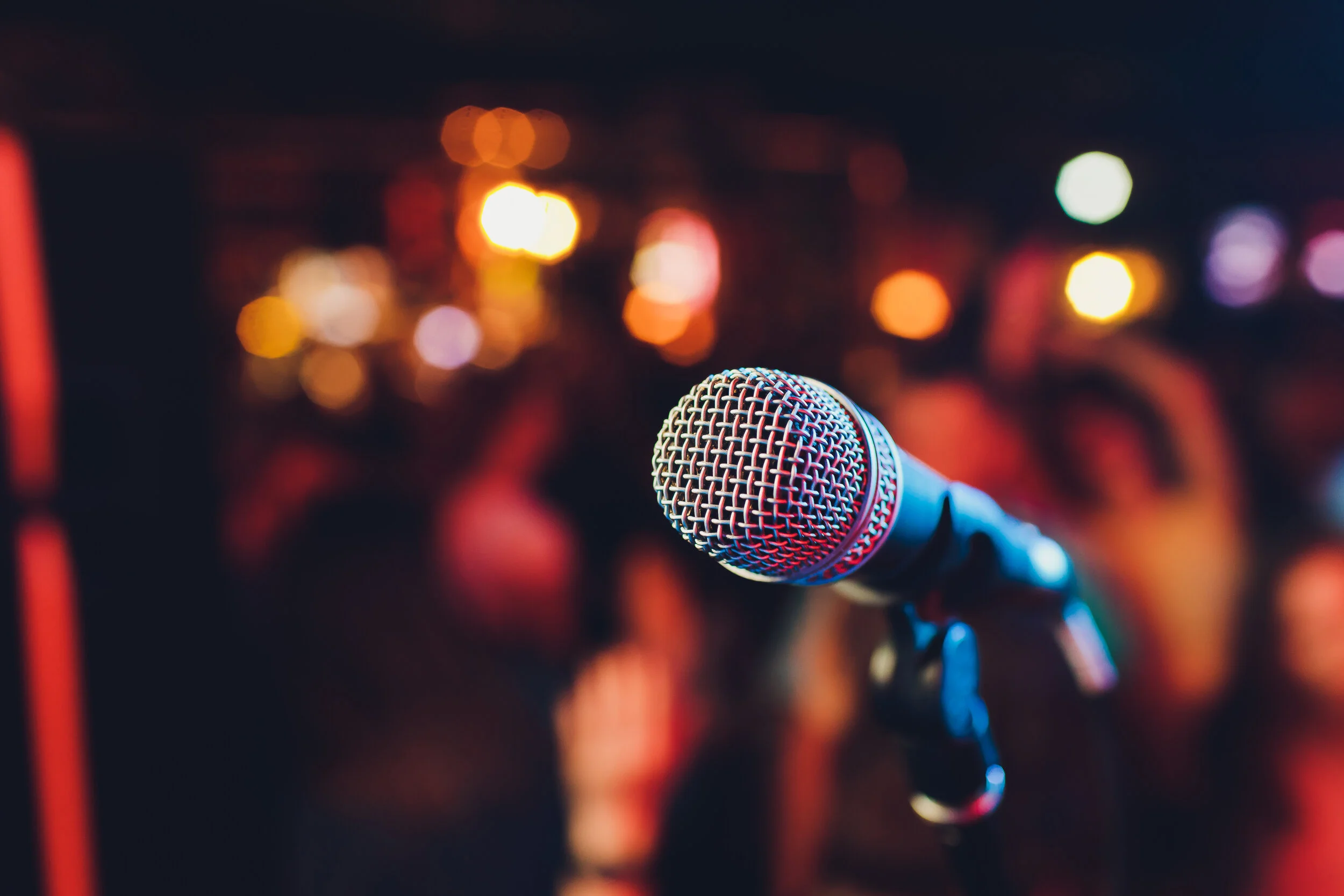 microphone-microphone-close-up-pub-bar-restaurant-classical-music-music.jpg