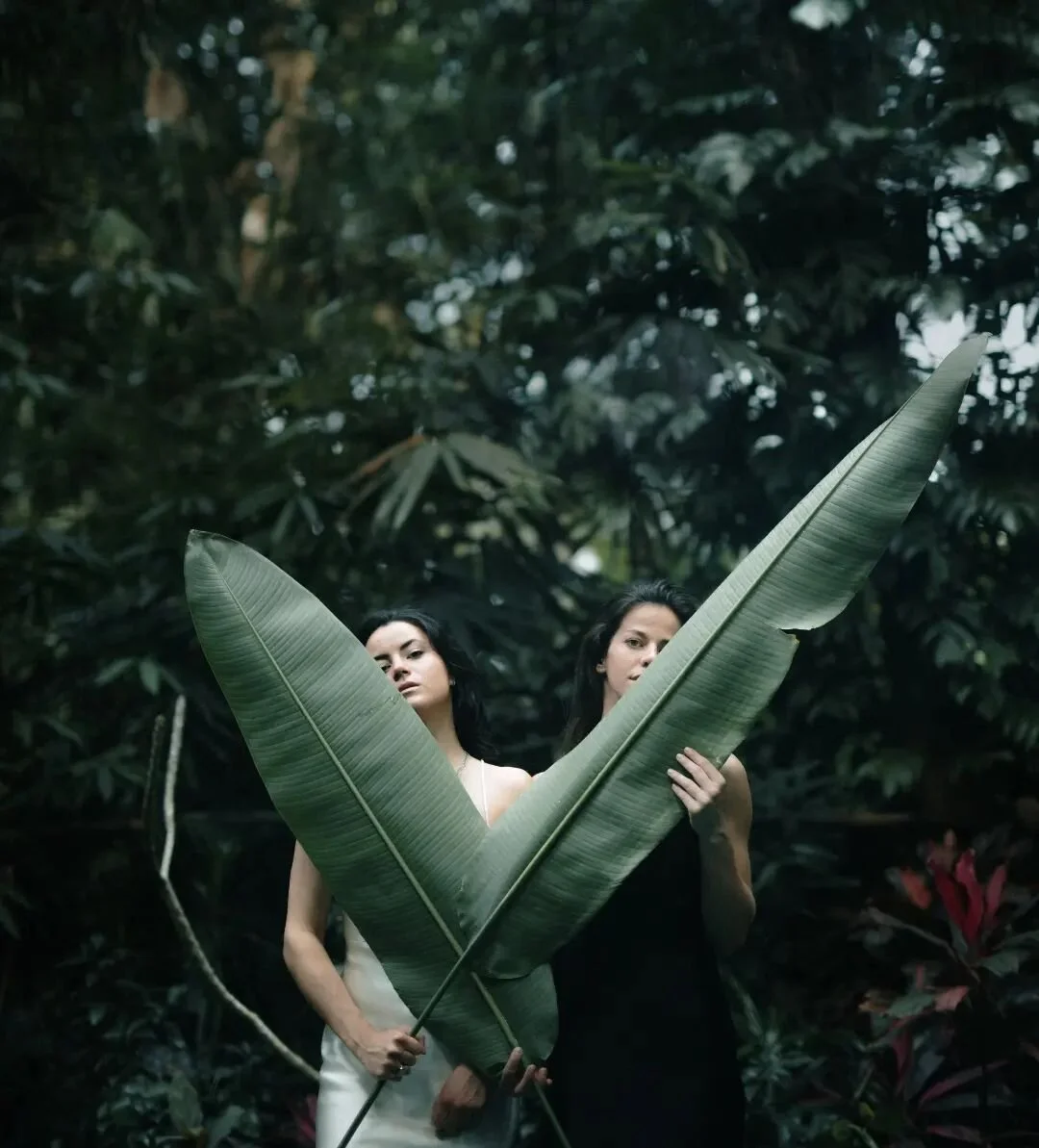Isabella x Caroline 

#SKINONSKIN
