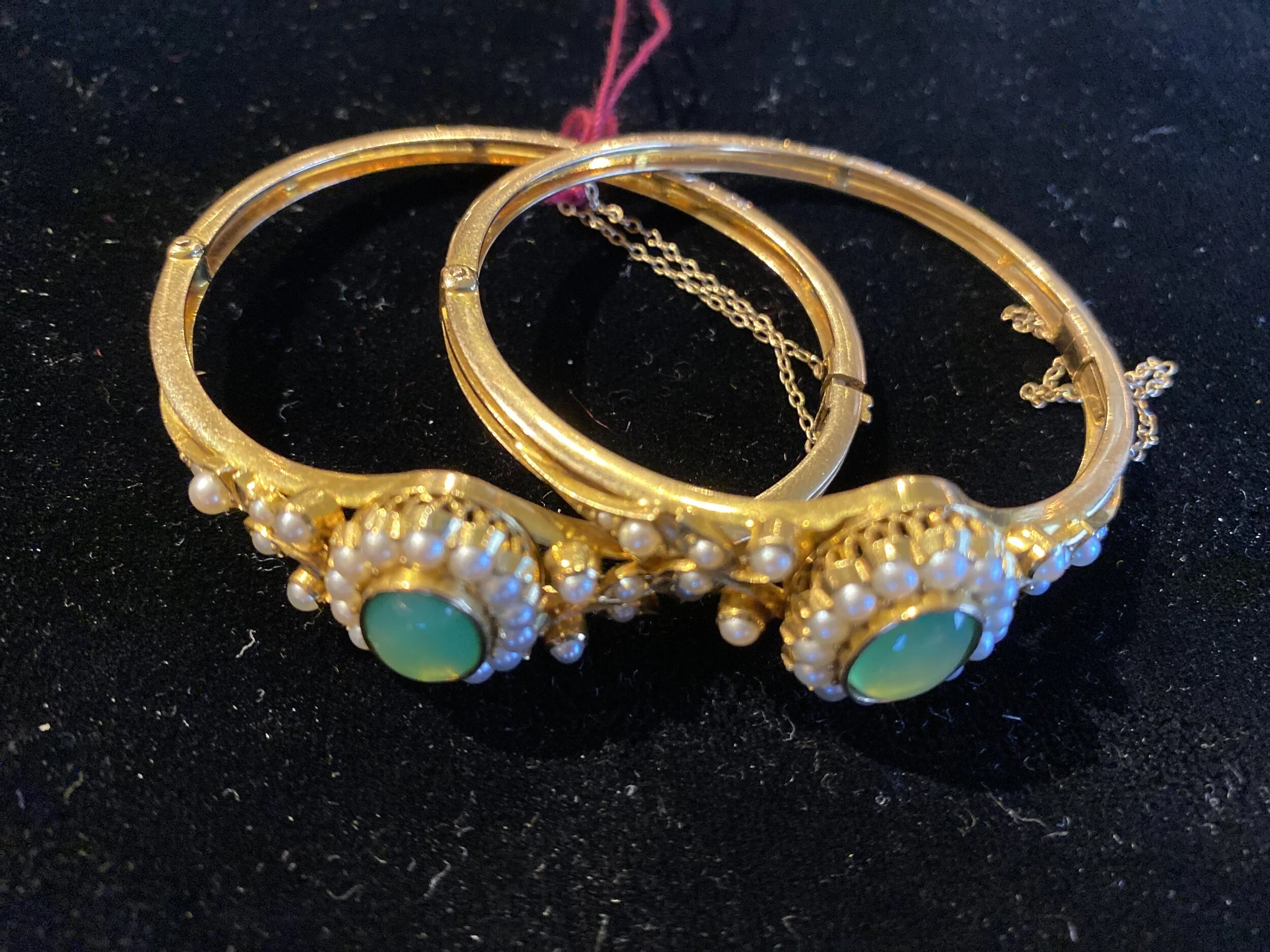 B3F9D4C9-A535-41B3-AA77-F28975024E04