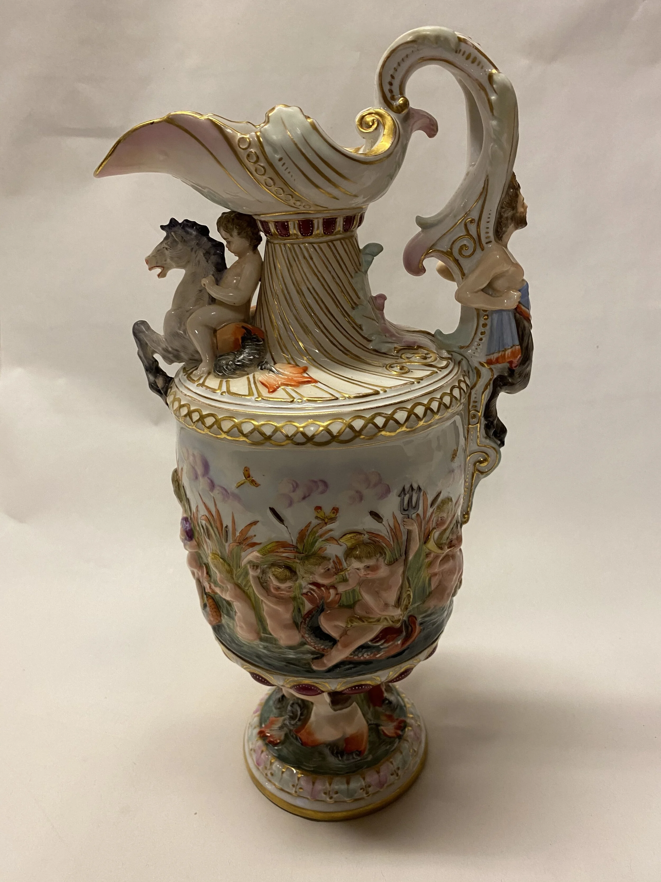 F9253476-5177-49A9-A0BC-512C58469BDE