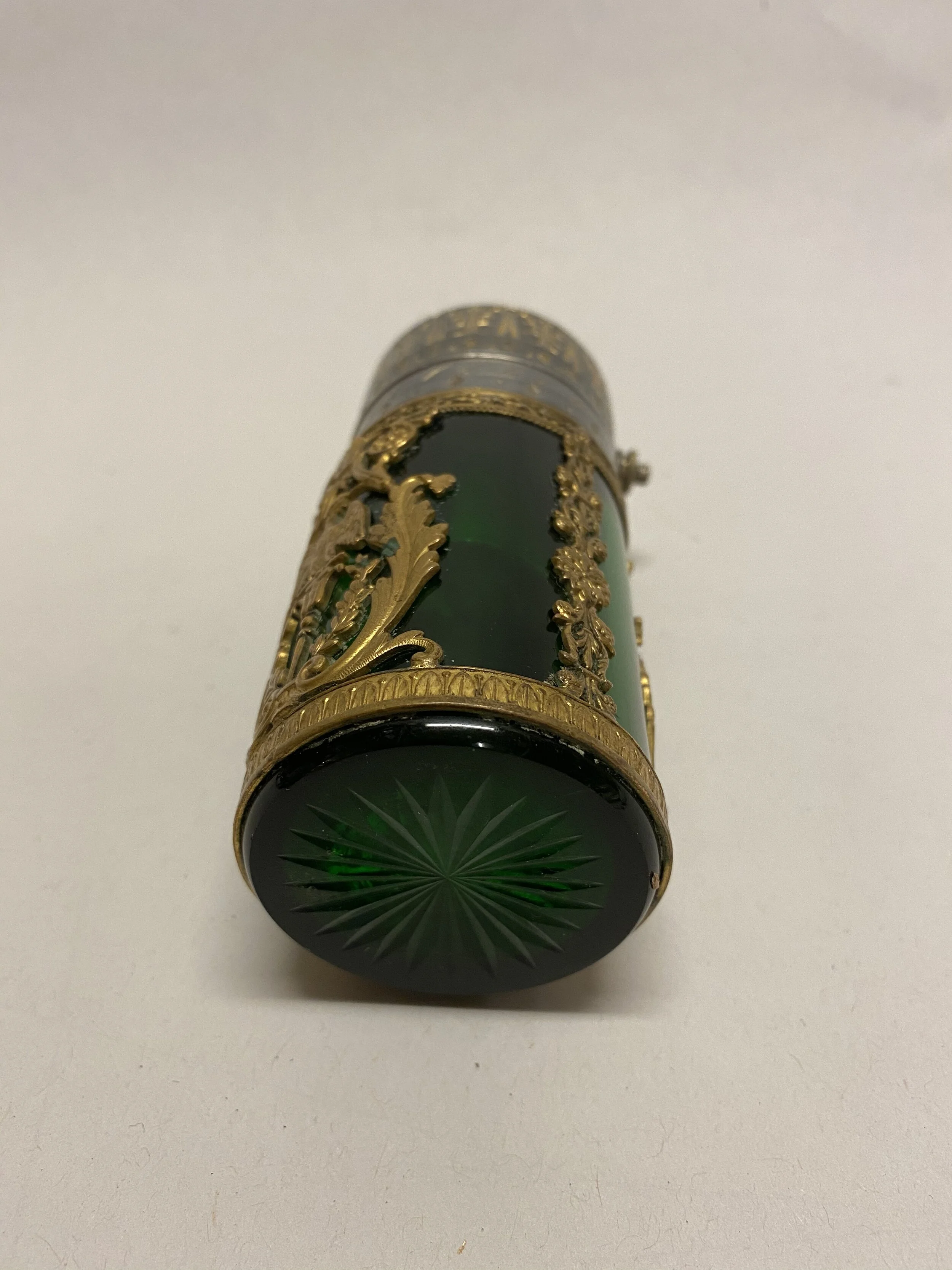 6E234EE4-CFD7-4D89-862A-4A45CADDAC19