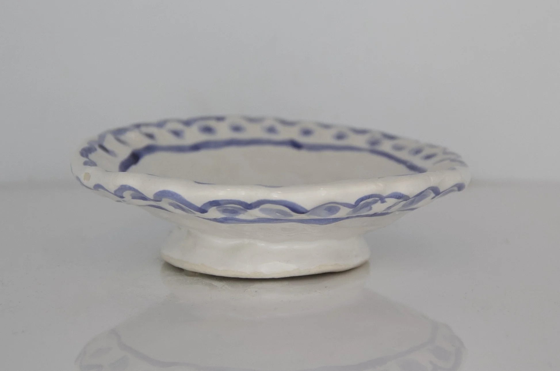 blue and white dish small 1 a.jpg