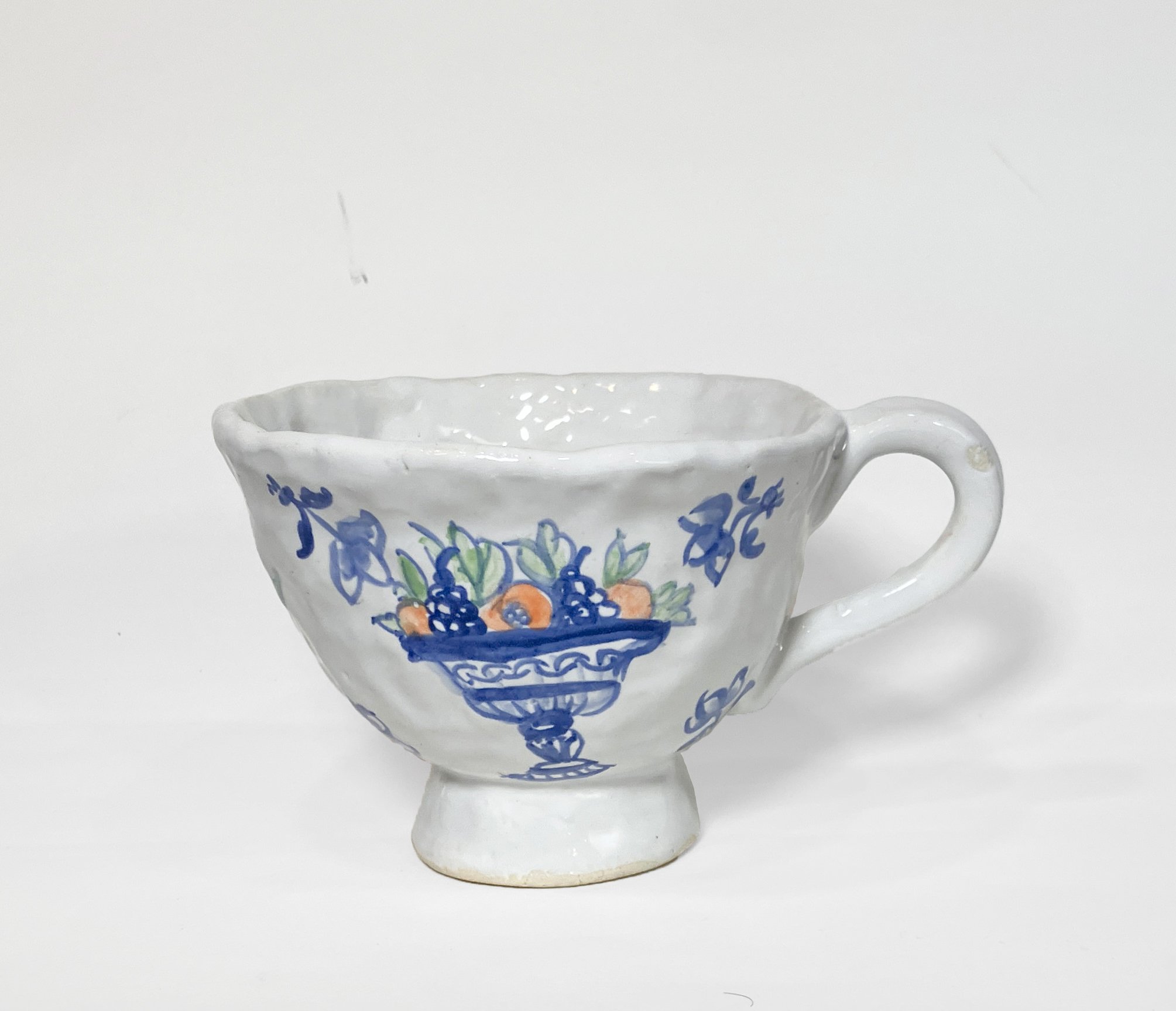 maiolica teacup 2.jpg