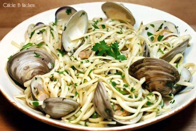 linguiniclams4_edited-1.jpg
