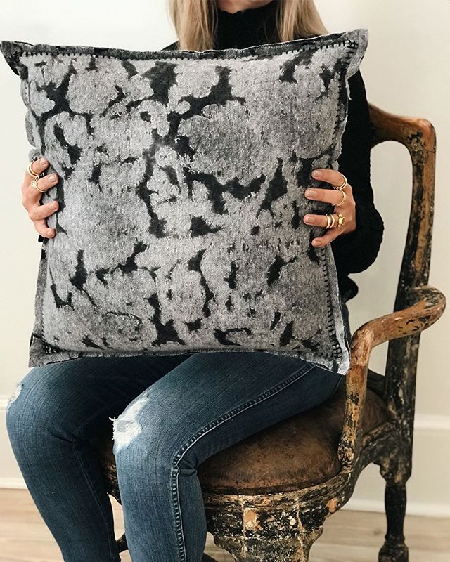 A delight in pattern and texture... Two of these Luxurious @avant_toi.it pillows are available for purchase. Please contact our office 504-568-1101 or info@annholden.com for purchase inquiries.  Beautiful @yvesspinelli rings, thanks to @Weinsteinstyl