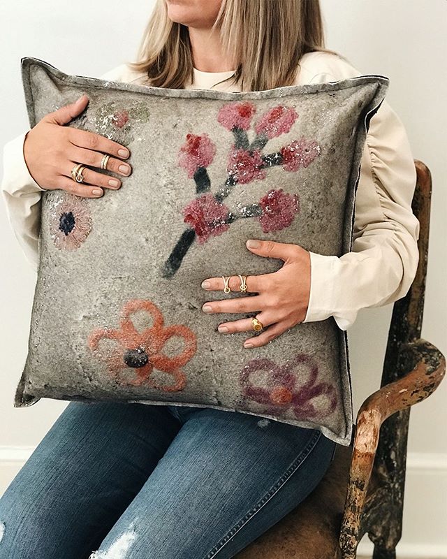 A charming addition to any room... One of these Luxurious @avant_toi.it pillows are available for purchase. Please contact our office 504-568-1101 or info@annholden.com for purchase inquiries.  Beautiful @yvesspinelli rings, thanks to @Weinsteinstyle