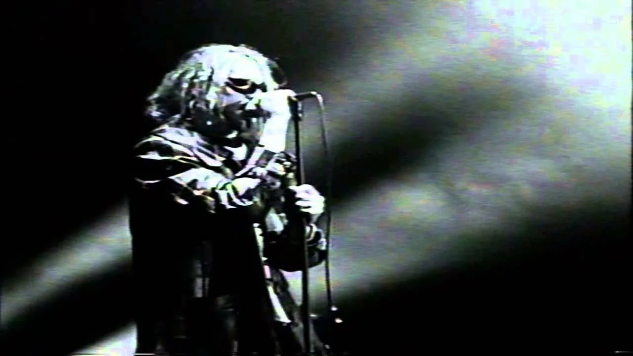 1990 - P.jpg