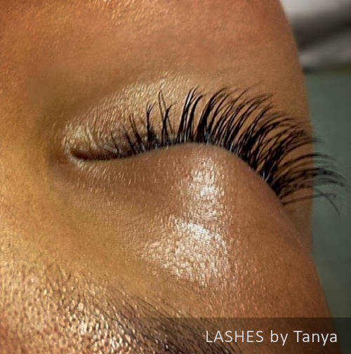 tanya_lashes-slide-pic-one.png