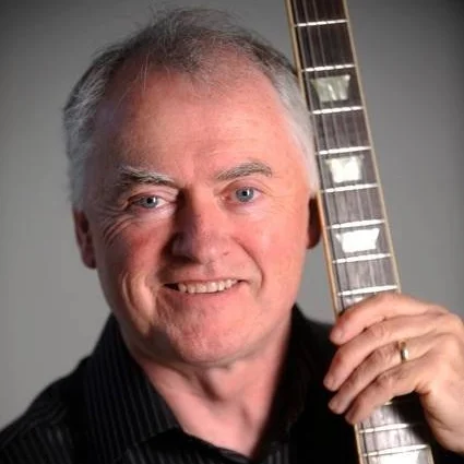 ian_400x400.jpg