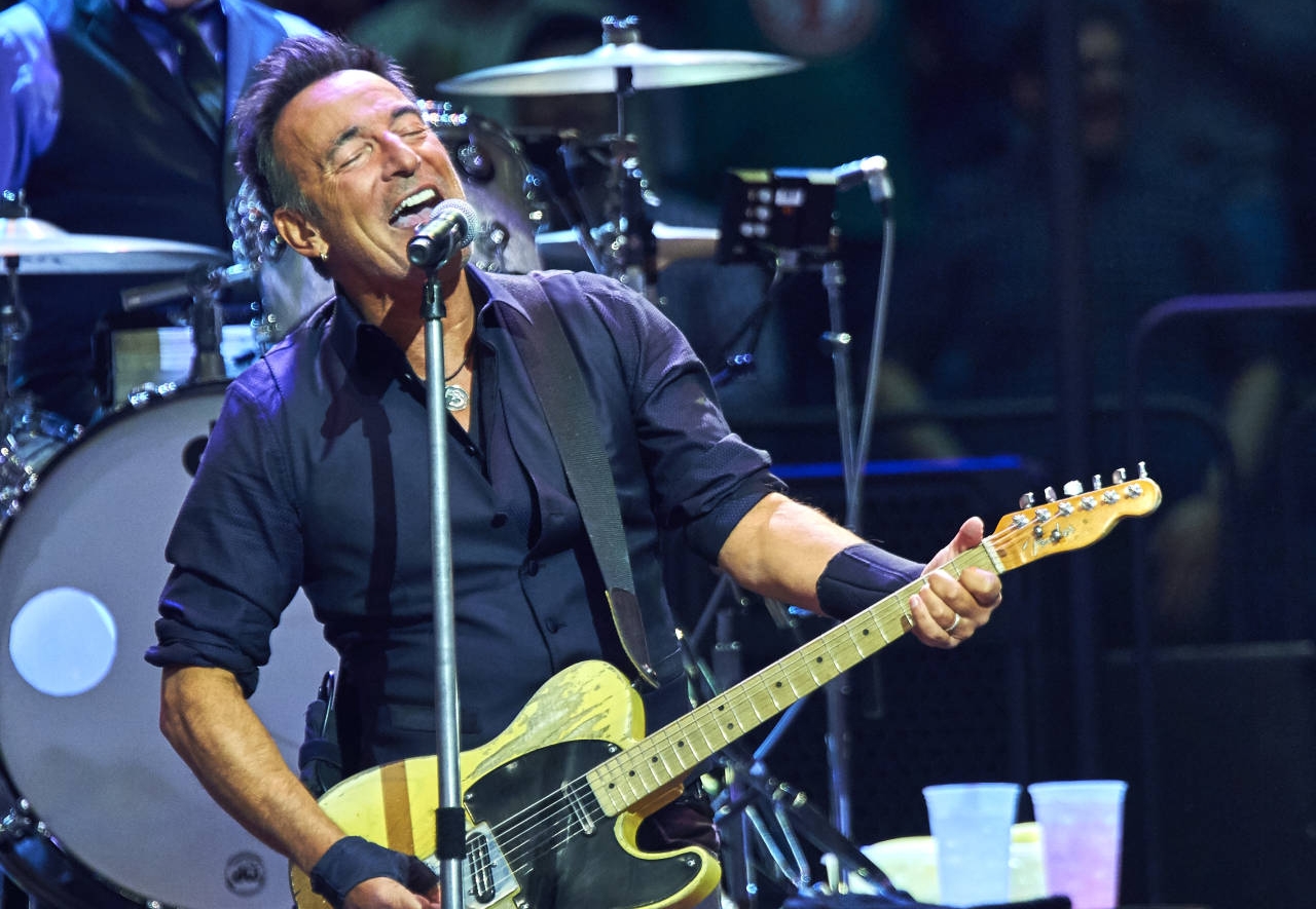 bruce-springsteen-and-the-e-street-band-perform-at-madison-square-garden.jpeg2-1280x960.jpg