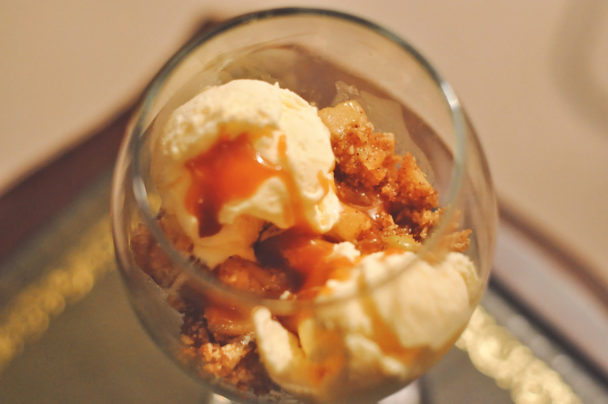 Apple crumble sundaes