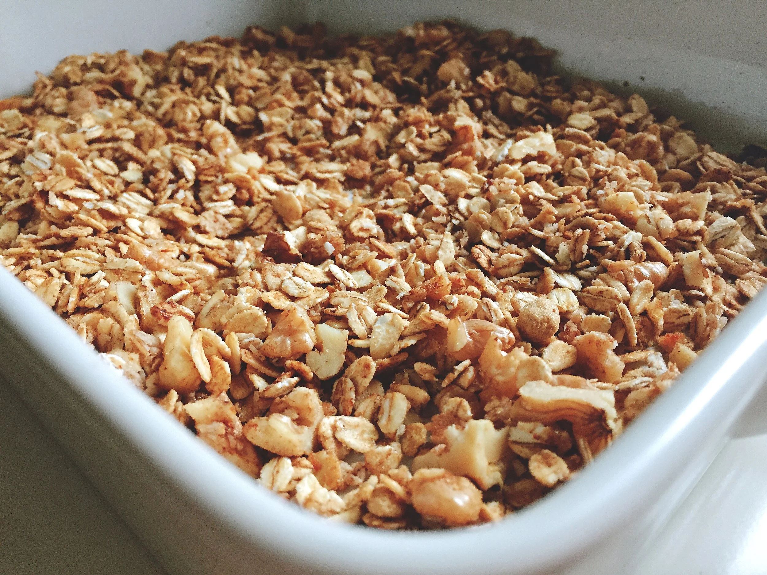 Coconutty granola