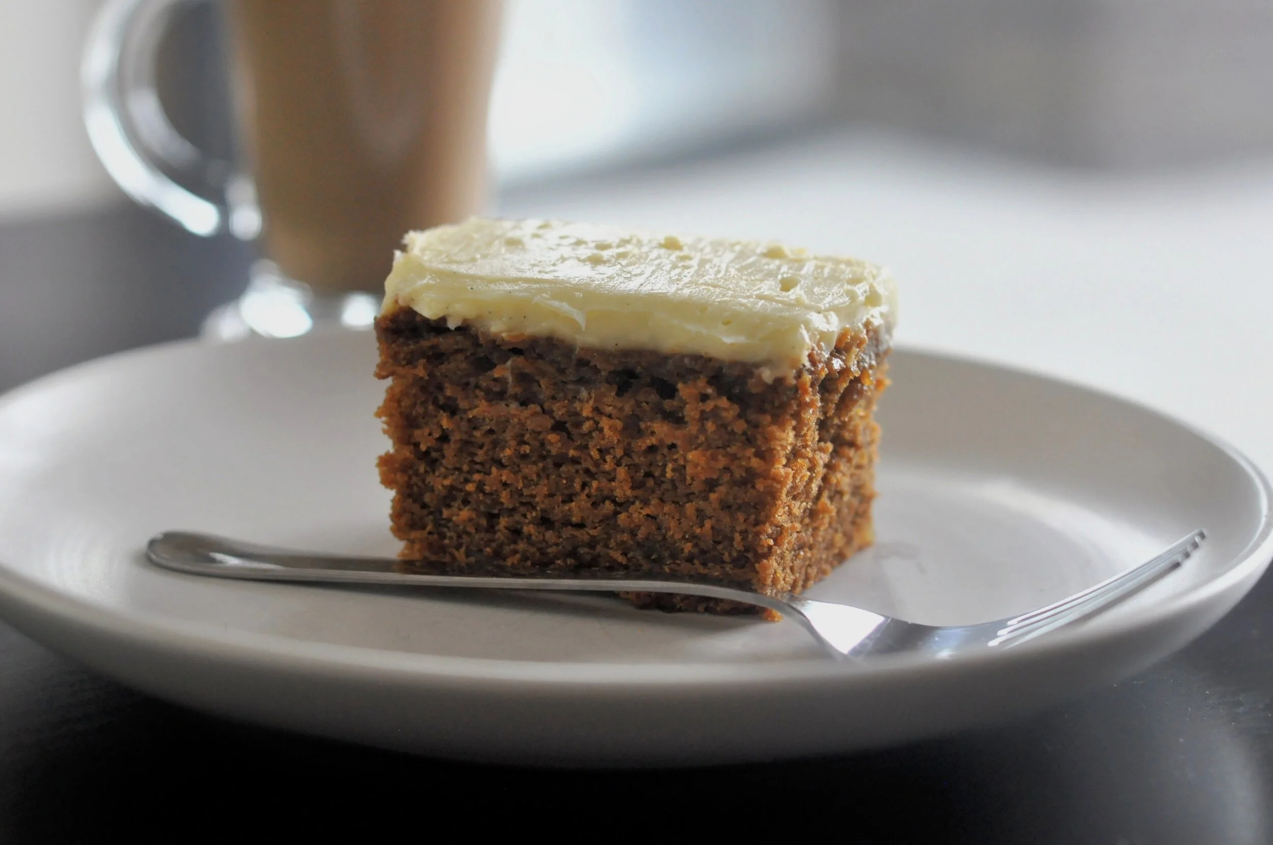 Sticky gingerbread cake