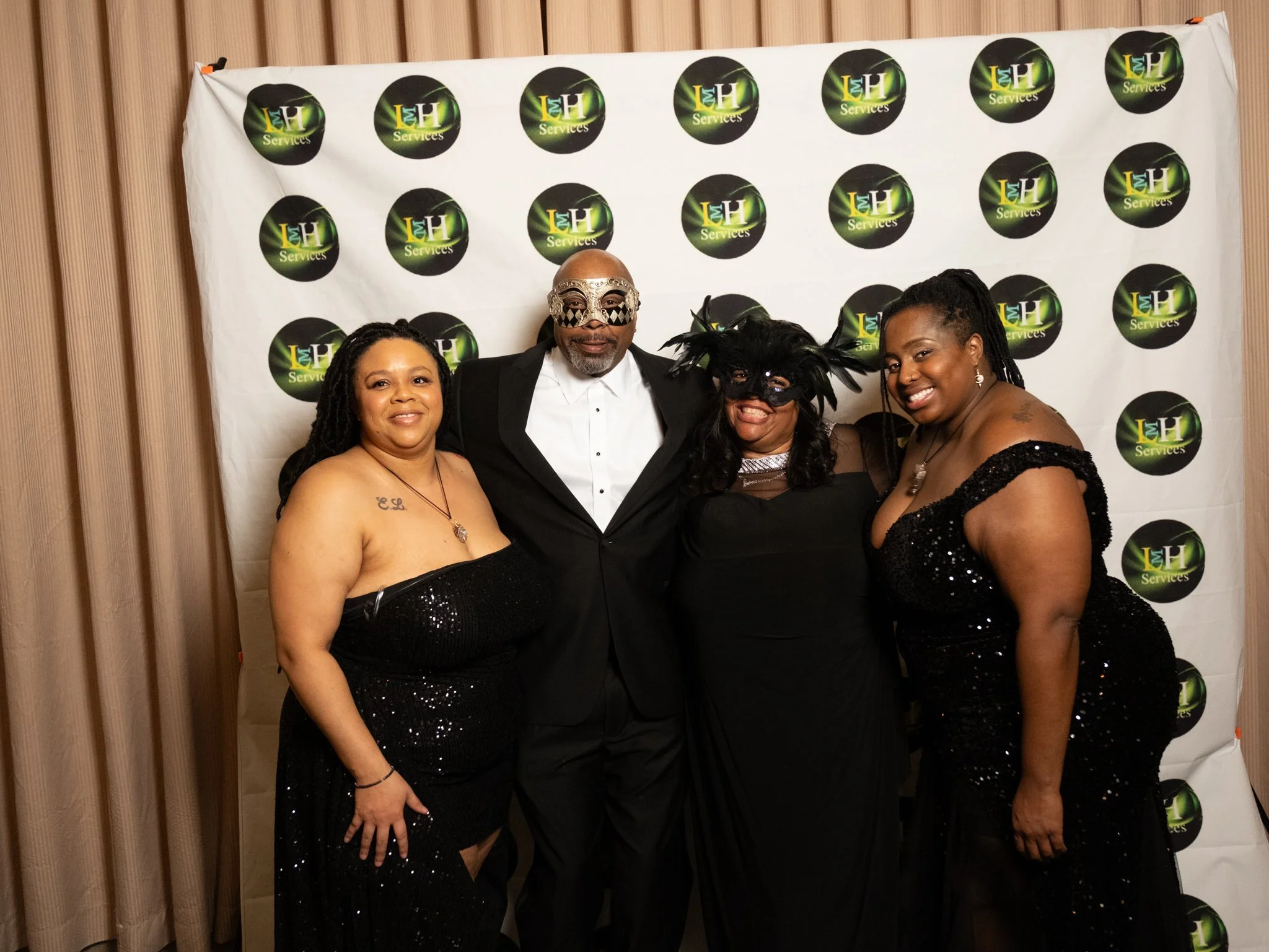 Lynettes60th_489.jpg
