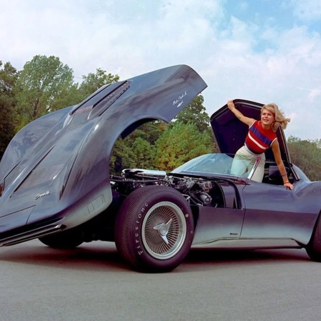 The sensational 1965 Chevrolet Mako Shark II XP-830 show car - inspiration for the stunning C3 Corvette Stingray introduced in 1968.