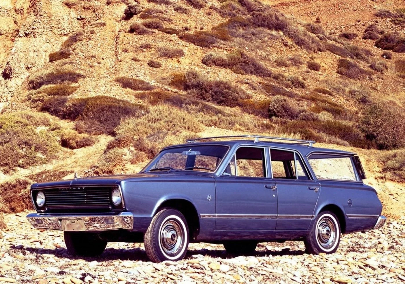 1967-blue-chrysler-valiant-safari-wagon-print-ad.jpg