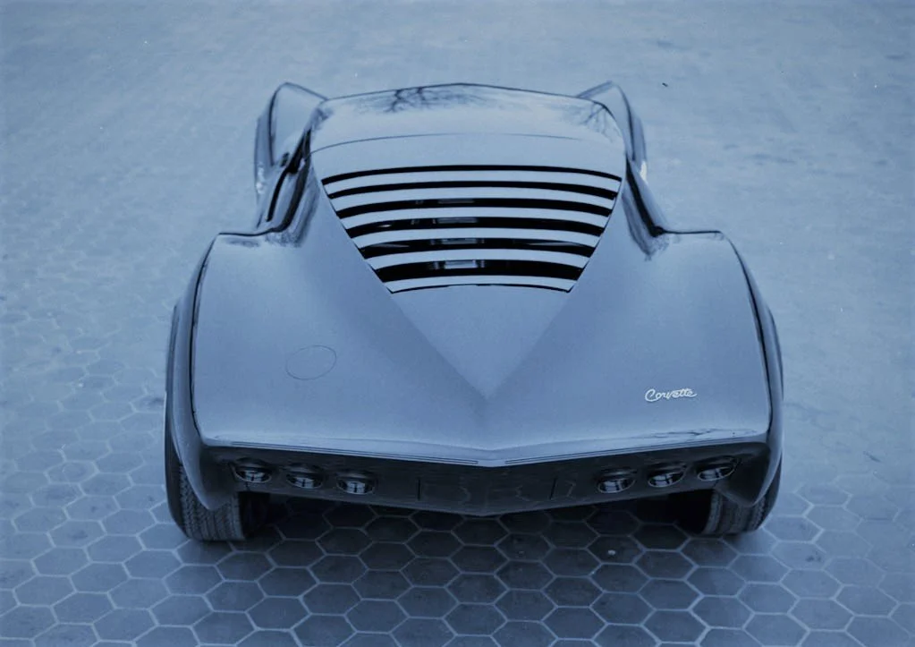 The Mako Shark II show car — Tunnel Ram