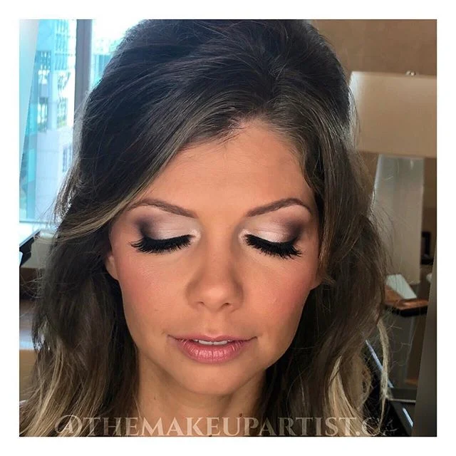 A closer look at this gorgeous makeup⠀
.⠀
.⠀
.⠀
.⠀
.⠀
#makeup #makeupbedoreandafter #toronto #torontomakeupartist #mississauga #gtamakeupartist #brampton #mua #beauty #transformation #makeuptransformation #motd #canadianmakeupartist #torontomua #wedd
