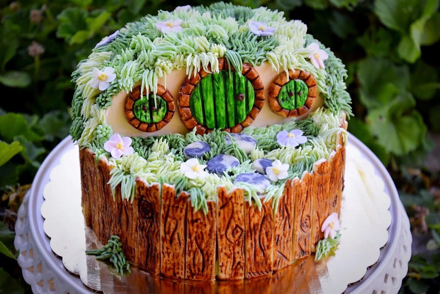 Hobbit Hole Cake
