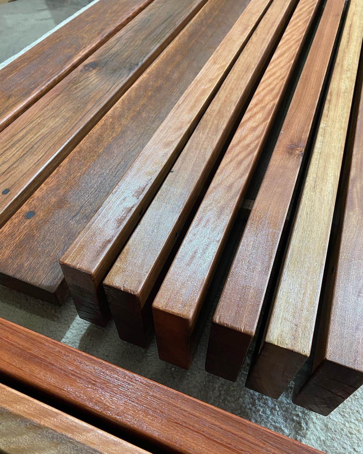 Timber salvaged from a local boat ramp prepped and ready to be assembled into an outdoor table. 👍⚒️🌳 @fiddesaustralia