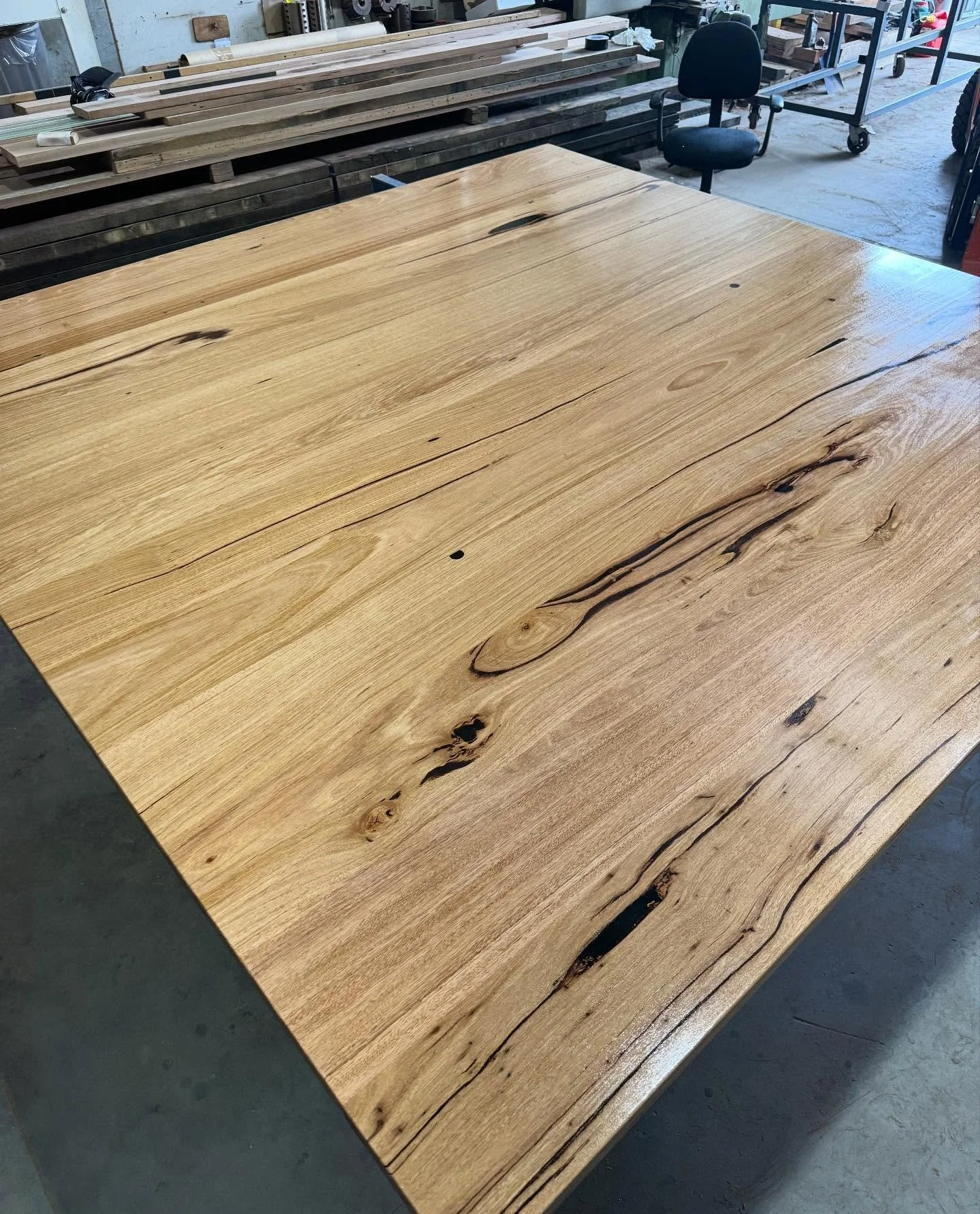 2400x2400 recycled messmate island bench. 😳🌳⚒️♻️