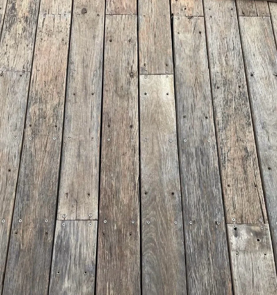 190x35 recycled spotted gum boardwalk decking salvaged from Martha Cove, Safety Beach. Victoria. 🌳⚒️♻️