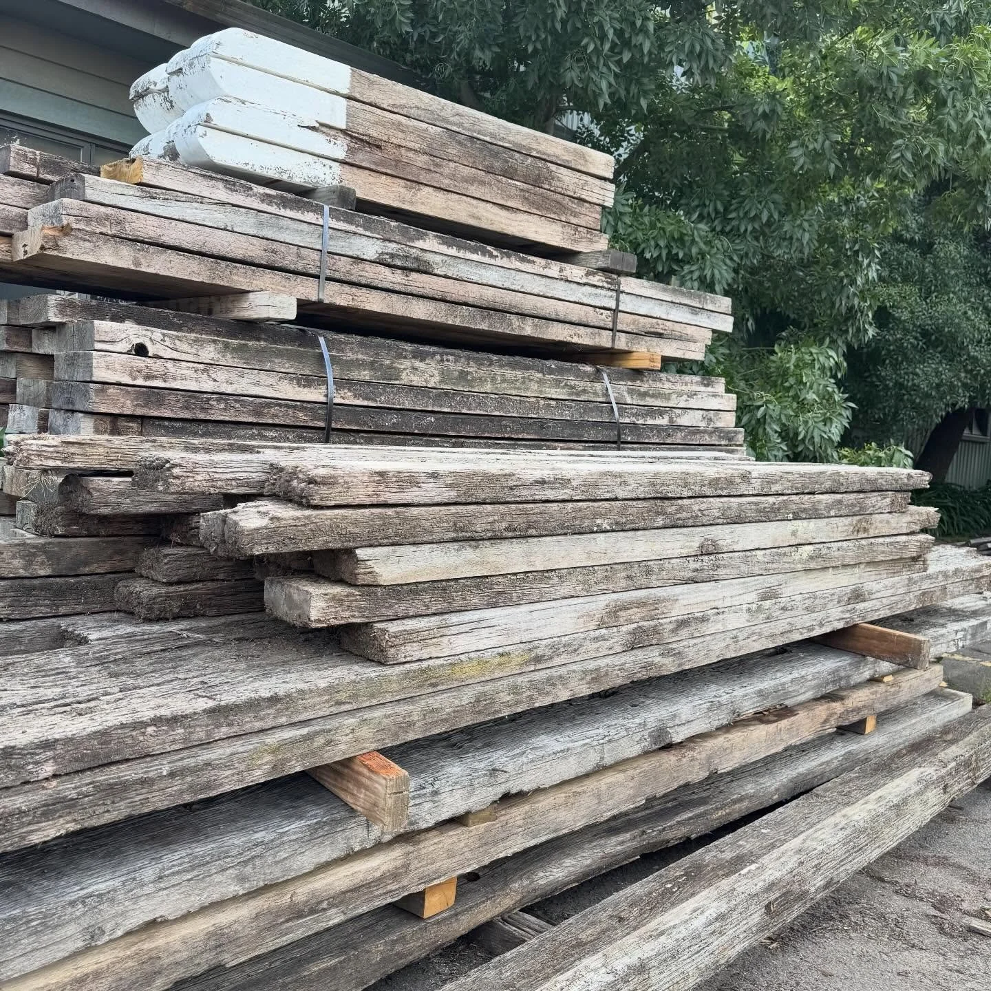 Recycled wharf timber. 225x75. 300x100. 300x150. 150x100. 🌳⚒️♻️