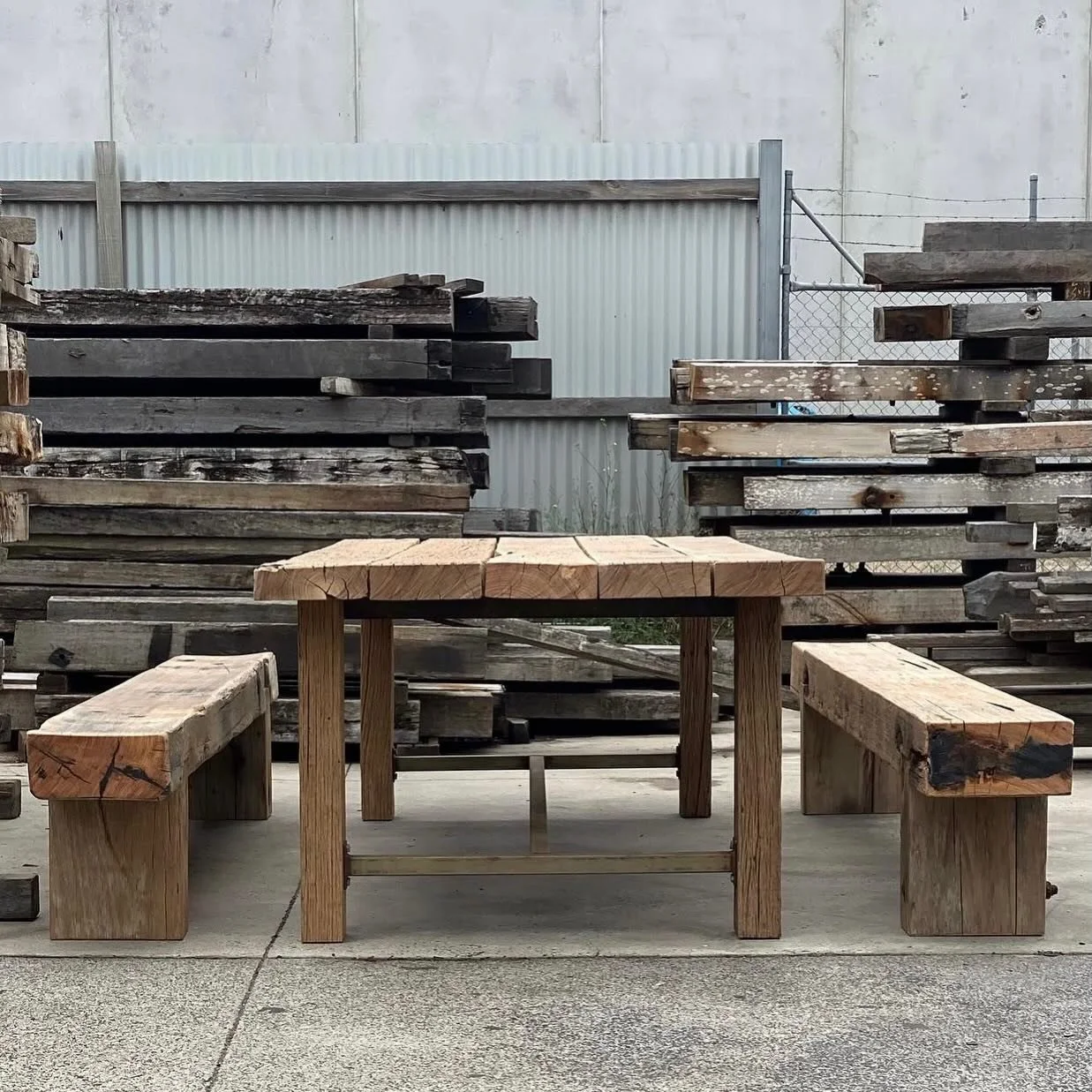 Wharf timber table and matching bench seats. 🌳⚒️♻️