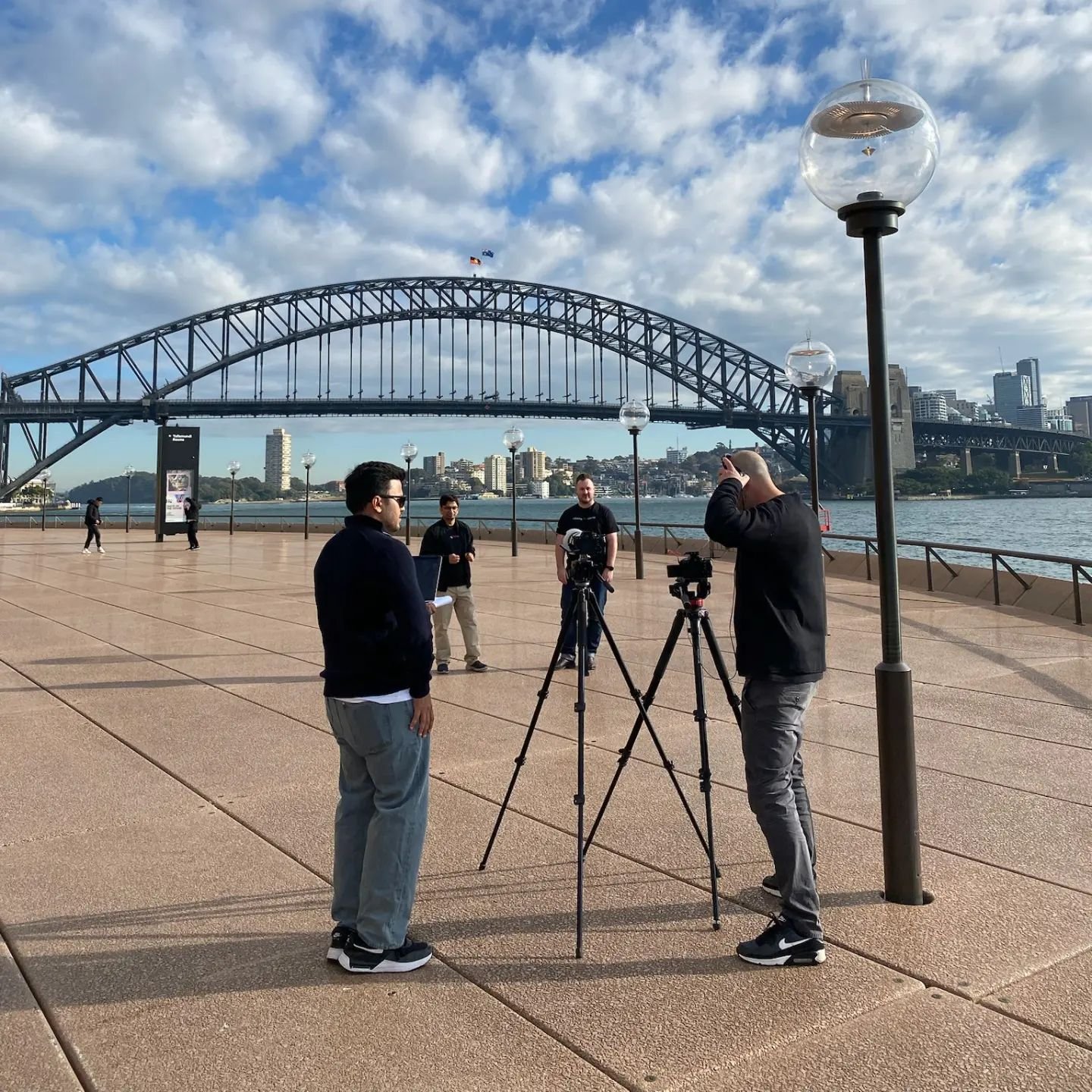 Shooting motion and stills for a range of digital marketing content. View our work and our prices at sureshotfilm.com 

#digitalmarketing #videoproduction #sydneyoperahouse #sydneyharbourbridge #photography #videography