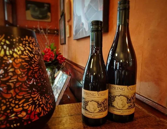 👶👨 We've been steadily adding more and more half bottles to our wine offering. So handy for times when you want more than one glass but have to drive or when you're dining solo | this pinot is drinking so well we had to get it in both sizes 😆 🍷 #springvalewines