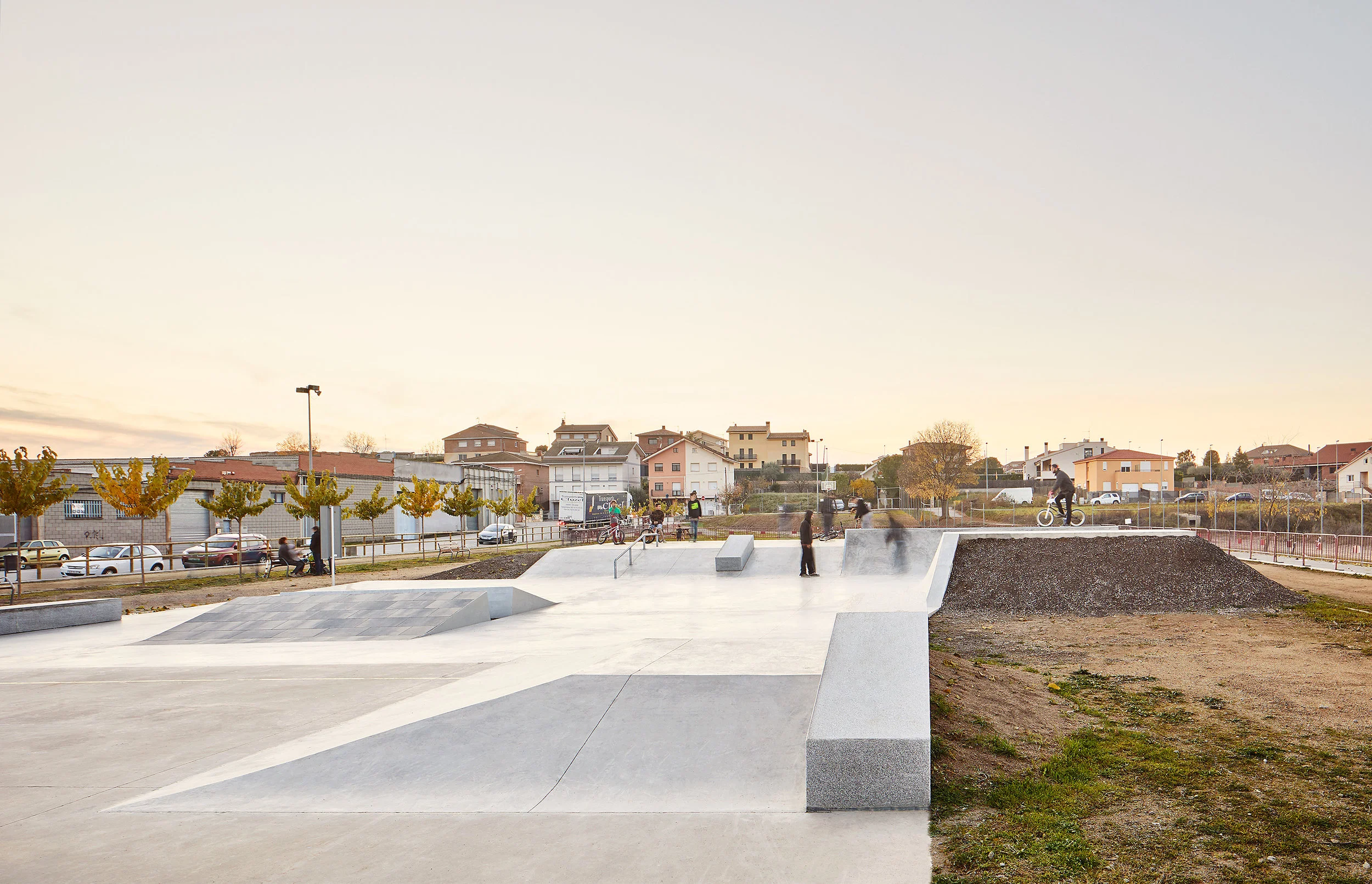 SKATE-ARCHITECTS-SKATE-PLAZA-SKATEPARK-NAVARCLES-03-016.jpg