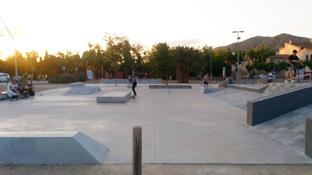 Torroella de Montgrí Skateplaza