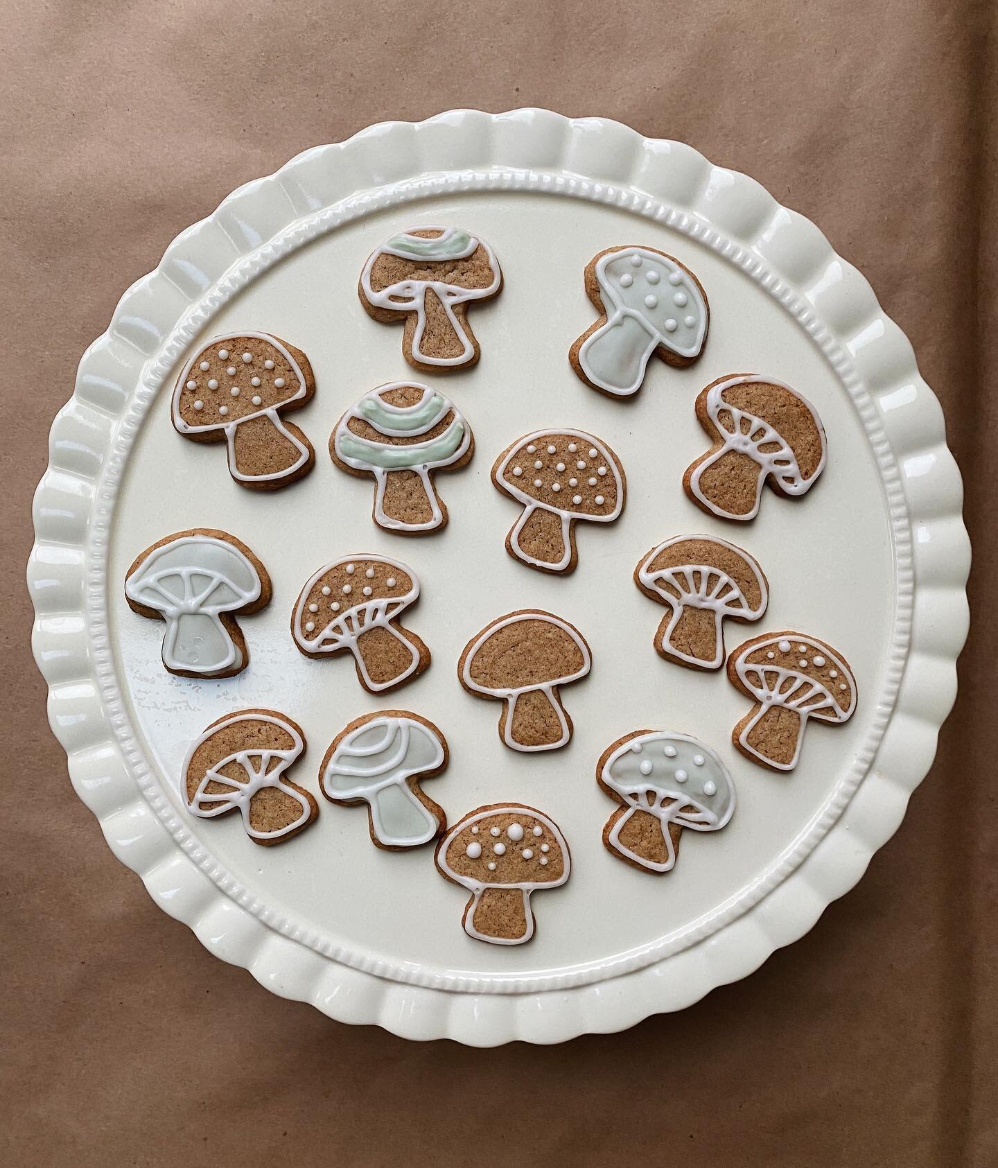 My biggest accomplishment of 2020 might be these cookies. My Gemini brain couldn&rsquo;t choose just one style so I made 3 different worlds 🦌🍄⭐️