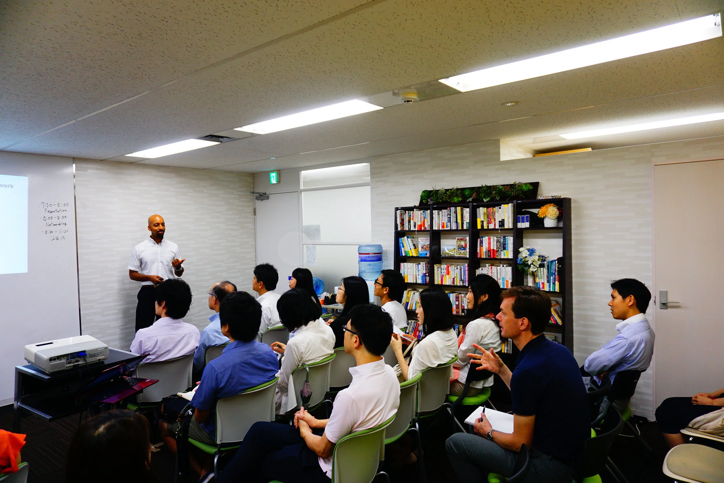  イベント概要:国際舞台におけるソーシャルネットワーキングとパーソナルブランディング