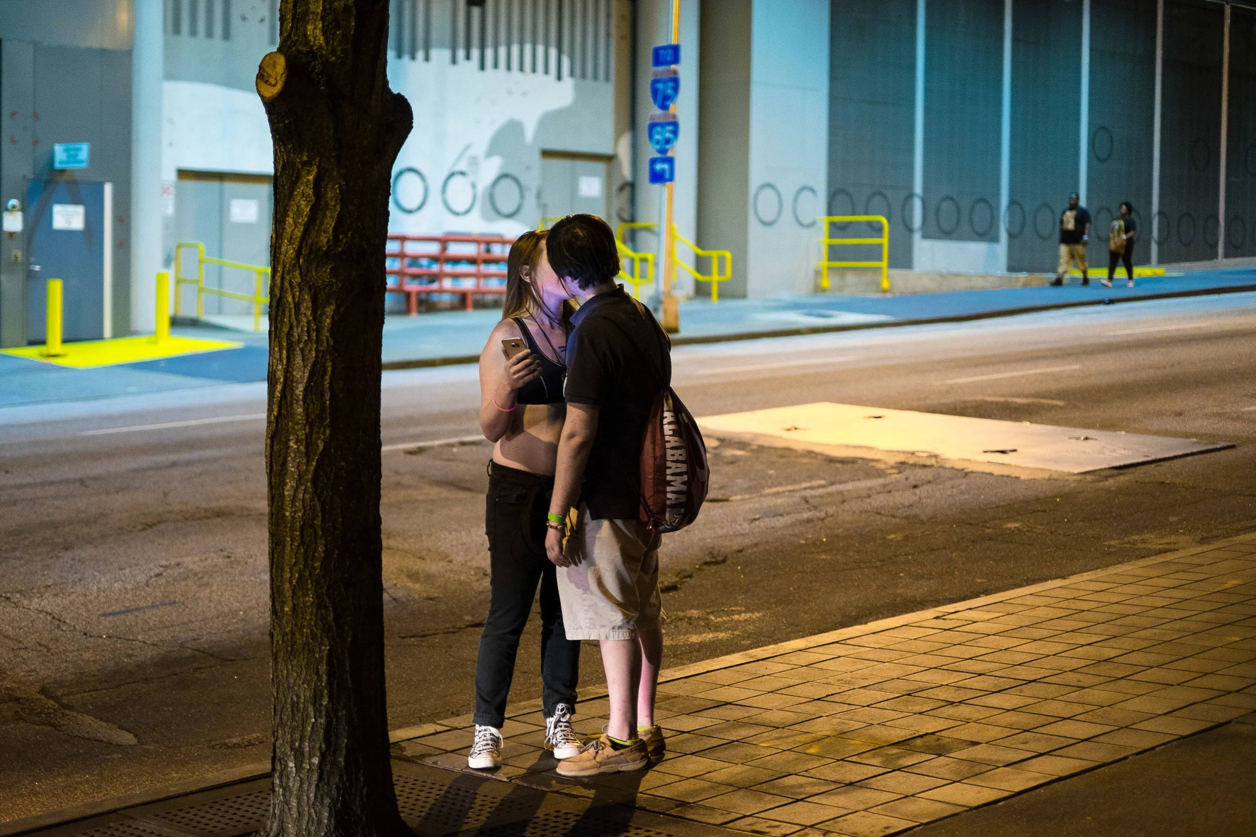 85kiss-7990.jpg
