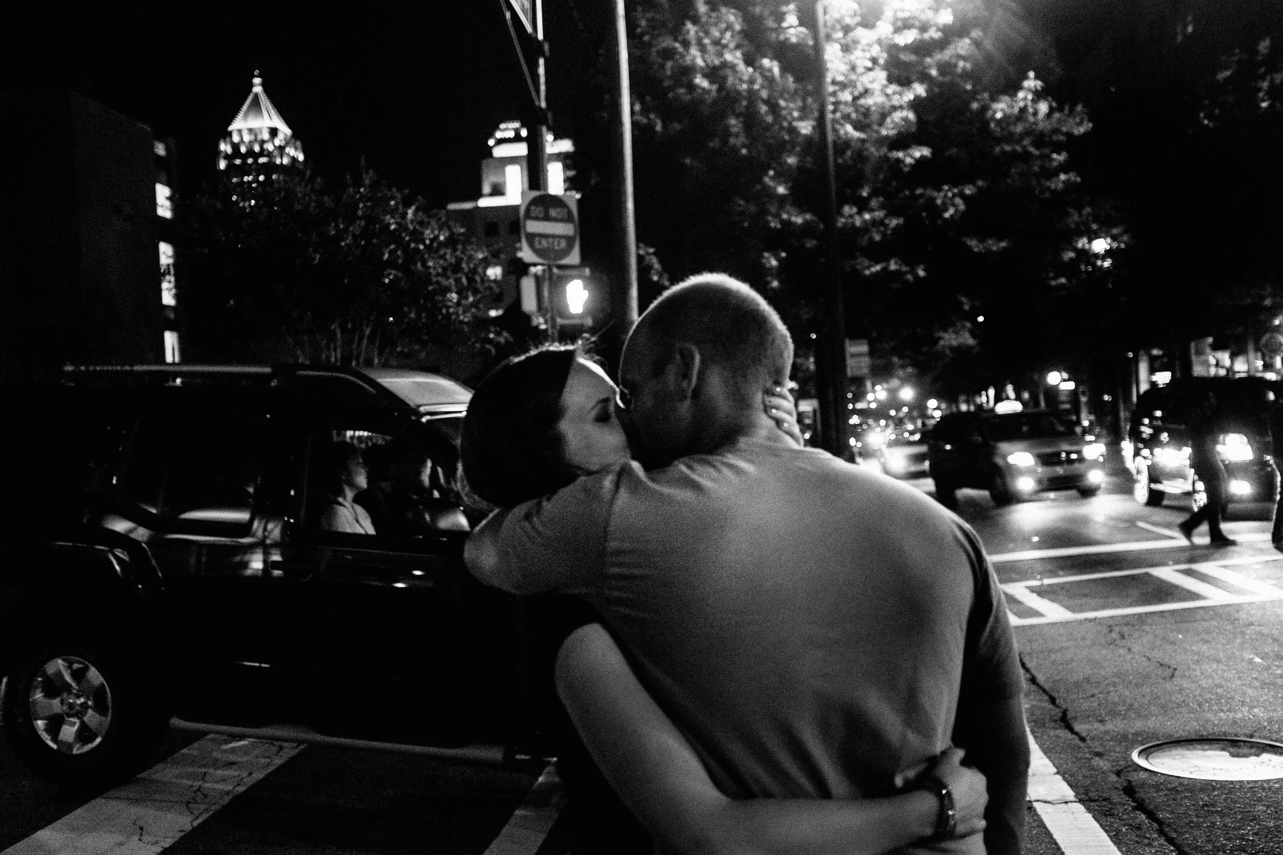 kissing-7703.jpg