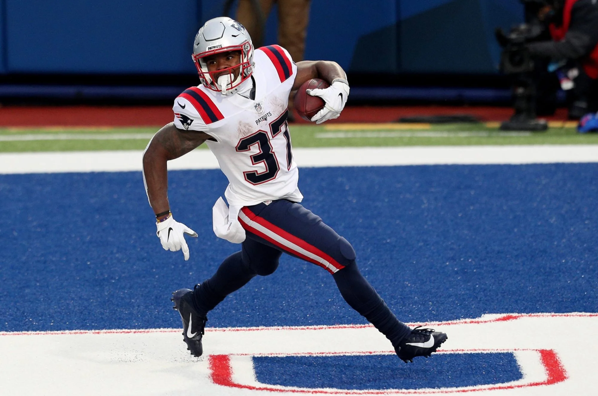 Making The Leap: Damien Harris Has The Talent To Perform Like An Elite Fantasy RB