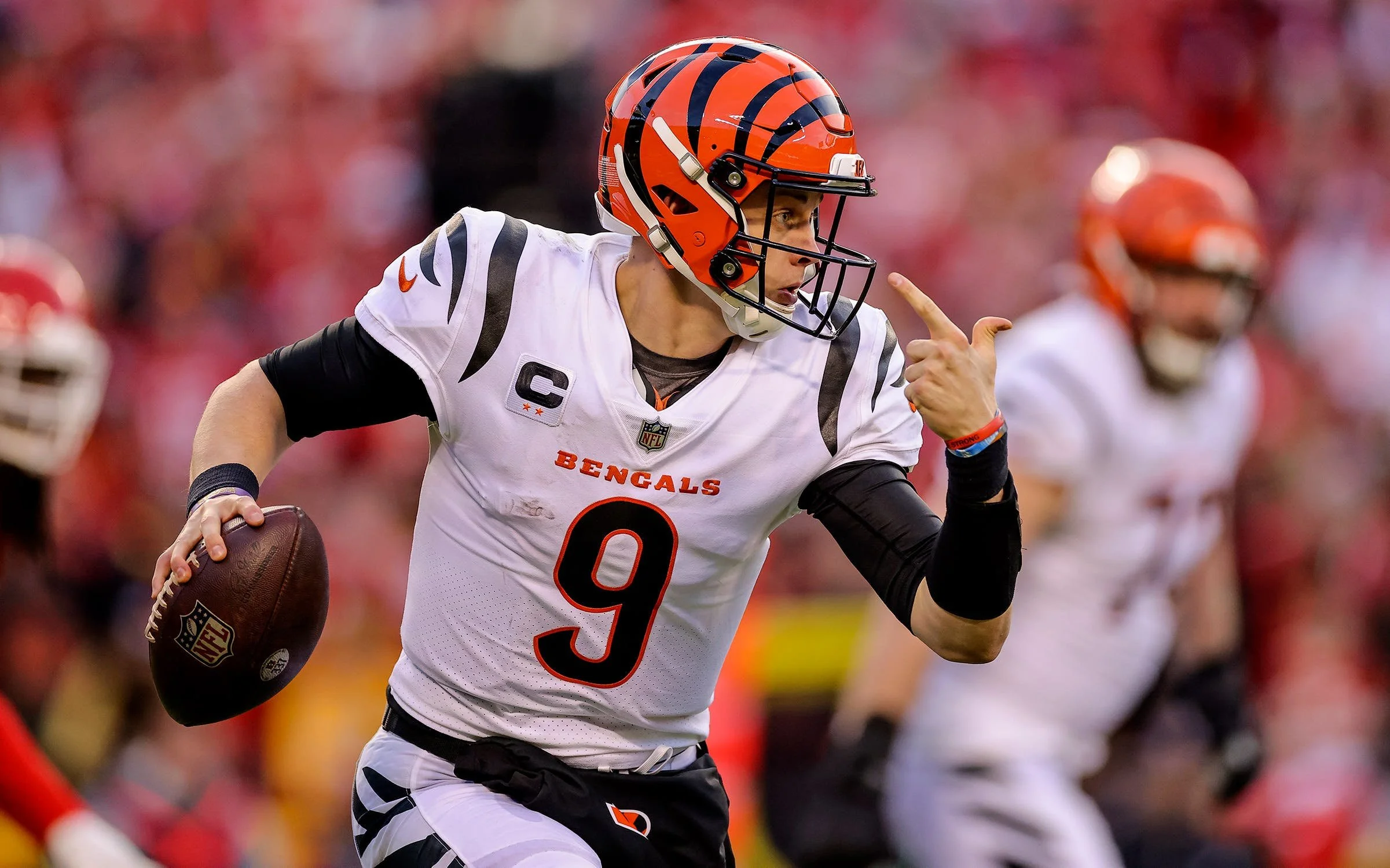 High Risk High Reward: Joe Burrow Could Be Great And Still Hurt Your Team