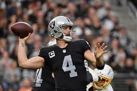 On The Move: Breaking Down Derek Carr on the Saints