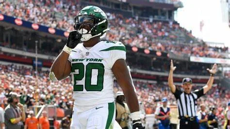 Daily Fantasy Football 2023 Week 8: Best Plays And Bargains On FanDuel and DraftKings