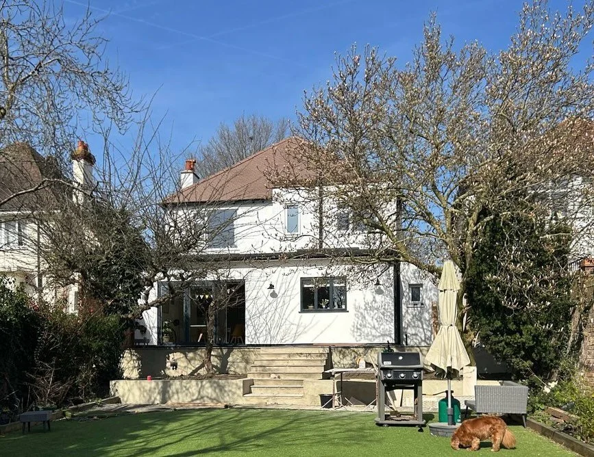 Blackheath - Single Storey Rear

A lovely finish to this single storey extension to create a cosy kitchen / living and dining space. A real family feel. A beautifully installed shaker kitchen and herringbone floor - there&rsquo;s a hidden utility in 