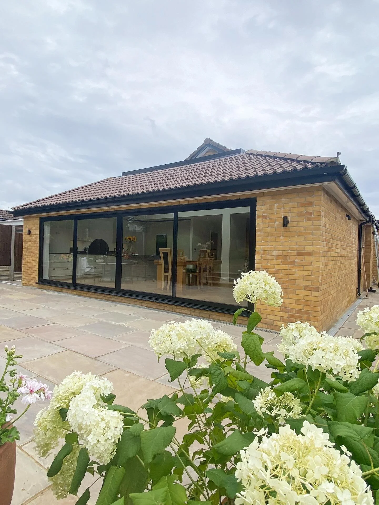 Rear Extension &amp; Remodel | Orpington 

A great addition to this 1970s bungalow involving a vaulted table top roof, large flat rooflight and sliding doors to maximise natural light and natures views.

#draftarchitecture #architecture #architectura