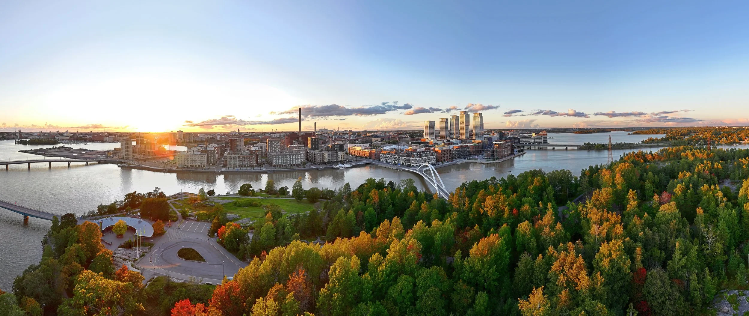 Mustikkamaa, Sompasaari ja Kalasatama 180-astetta panorama 29.9.2024 _ 1- kopio.jpg