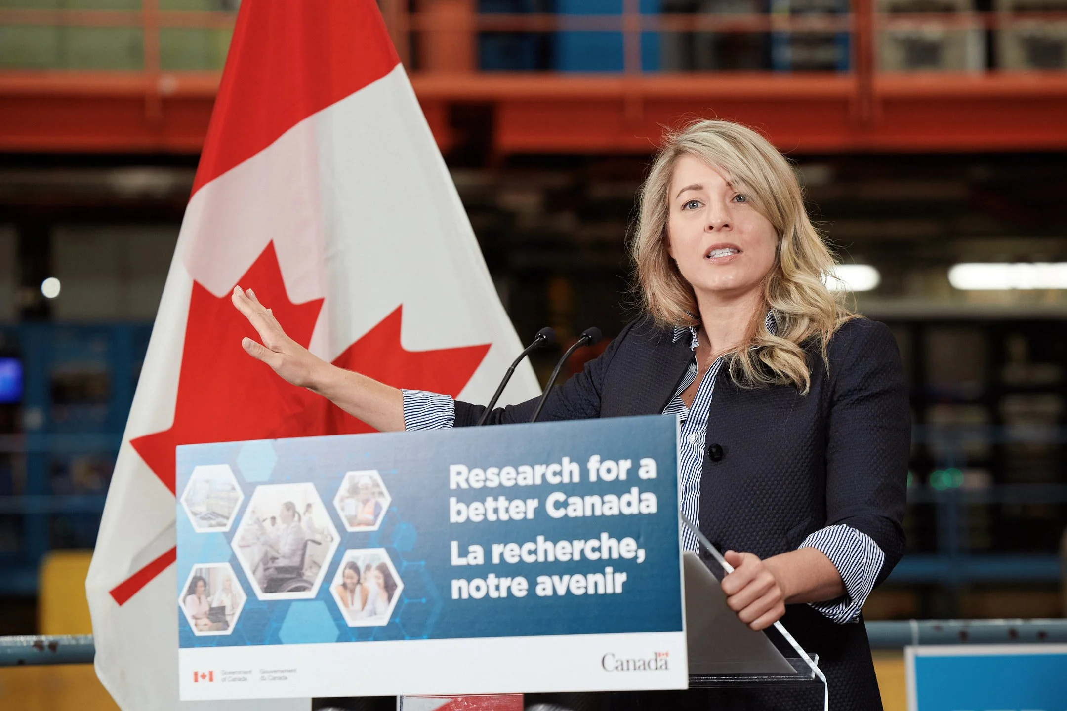 Melanie Joly Triumf-w-587-731A3306.jpg