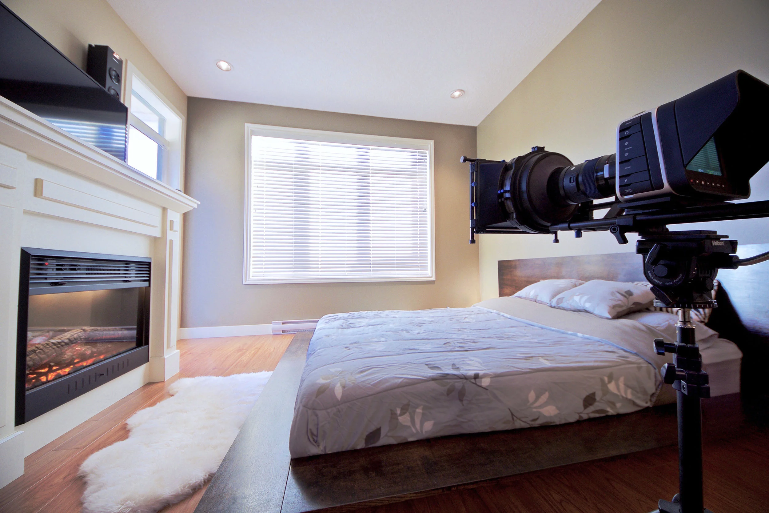 Behind the scenes of a photography and virtual tour session.